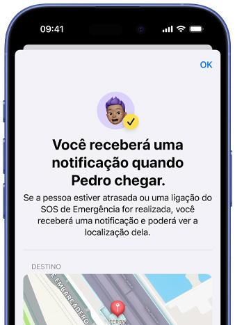 A tela do iPhone mostra a confirma??o de que uma notifica??o do Buscar foi configurada. O texto diz que a pessoa será notificada quando Pedro chegar, e há um mapa com a localiza??o fixada na parte inferior da tela.