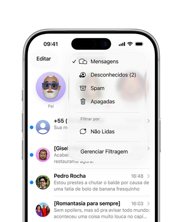 iPhone, dois ter?os superiores da tela mostram o app Mensagens com as novas ferramentas de filtragem que separam os números desconhecidos em uma se??o chamada Remetentes Desconhecidos