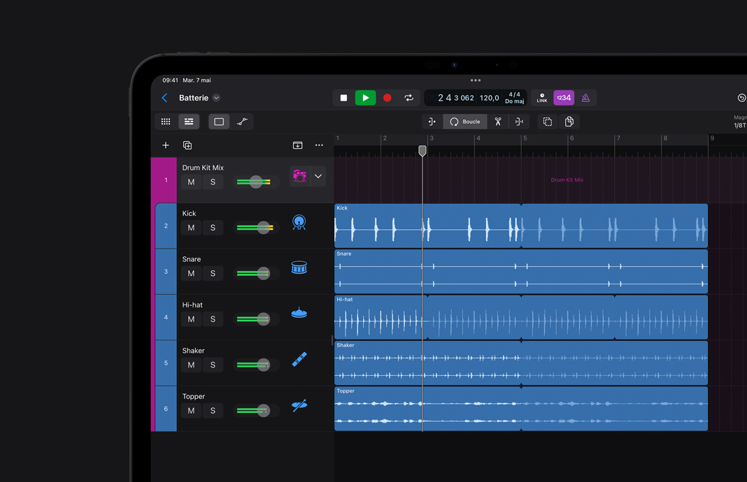 Interface montrant des pistes de performance groupées de fa?on ordonnée dans Logic Pro pour iPad.