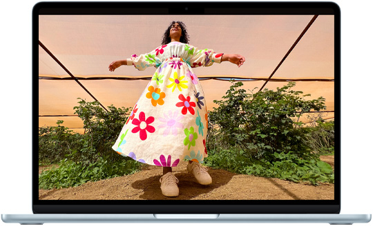13-tolline MacBook Air, millel on n?ha Liquid Retina ekraan