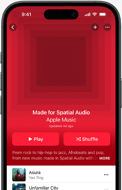 iPhone 螢?zāi)?，顯示 Apple Music app 中「空間音訊專區(qū)」歌單的封面插圖