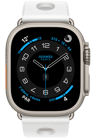Apple Watch Hermès Ultra 3，採(cǎi)用原色鈦金屬錶殼，Hermès Circulaire 錶面展示複雜功能：天氣、健身記錄圓圈、巴黎時(shí)間、紫外線(xiàn)指數(shù)；配搭 Blanc 白色 Scub'H Diving 錶帶