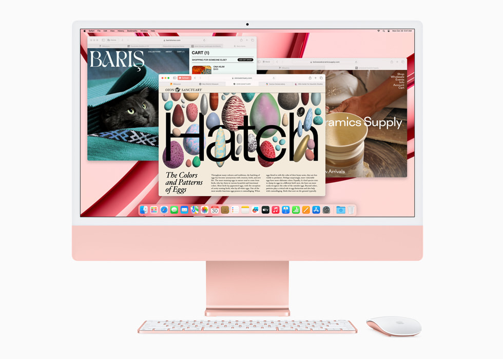 M3 ?ipe sahip pembe renkli yeni iMac’te Safari ve iMac ile uyumlu renkte klavye ve fare g?steriliyor.