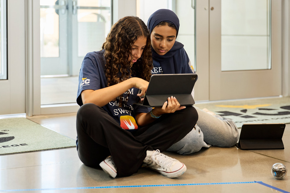Participantes del campamento de verano en tecnología en el Houston Community College.