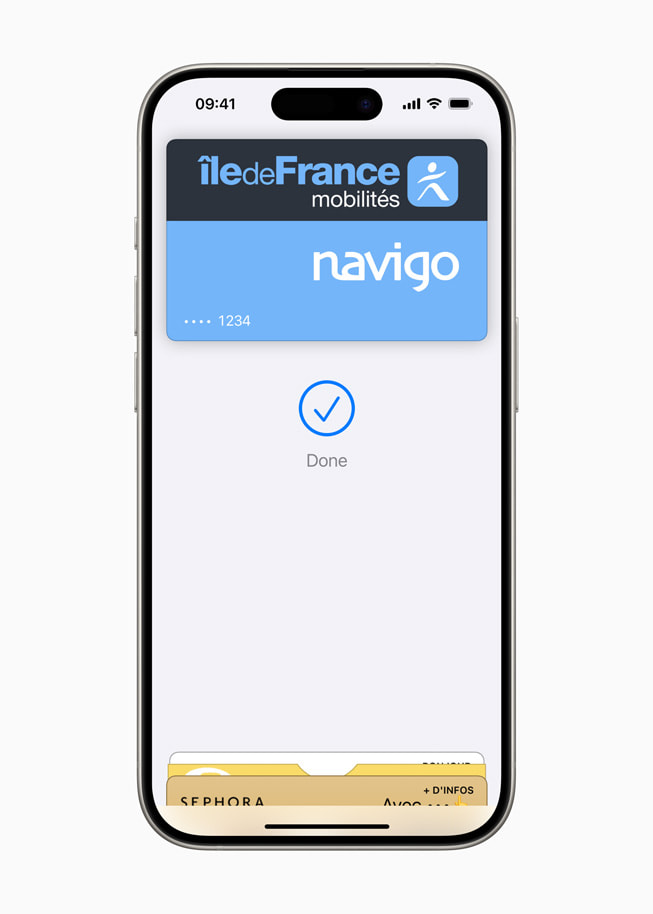 Màn hình trên iPhone 15 hi?n th? th? Navigo trong Ví Apple v?i l?i nh?c "Xong."