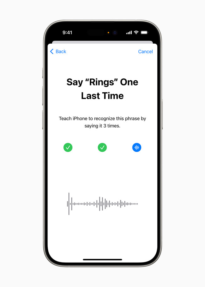 iPhone 15 Pro’da “Son Kez ’‘Zil’ De” yaz?s?yla birlikte kullan?c?dan iPhone’a ??retmesi i?in ifadeyi s?ylemesini isteyen ekran.