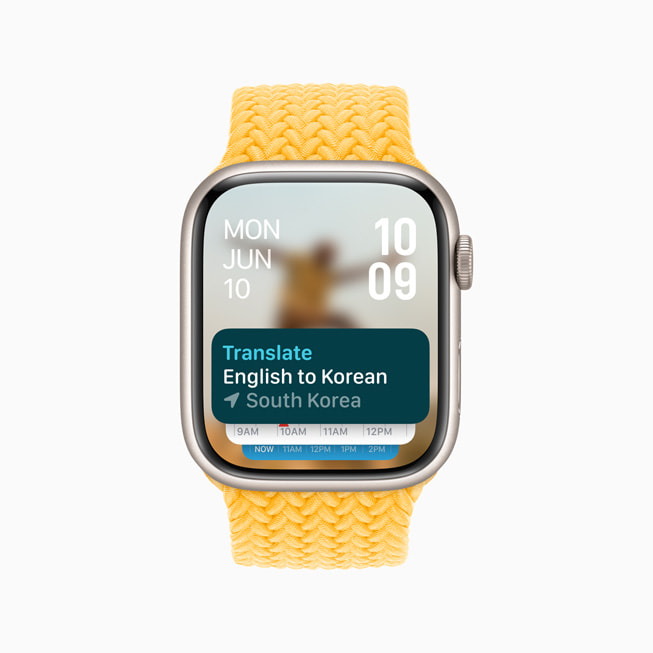 S9 ?ipli Apple Watch’ta Ak?ll? Gruplama ile etkinle?tirilen ?eviri uygulamas? g?steriliyor.
