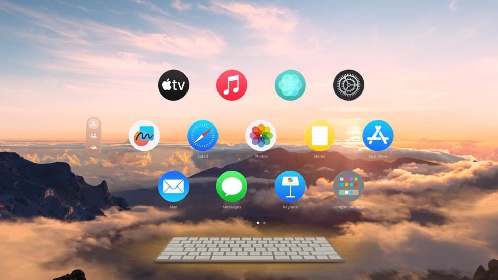 visionOS 2’de bir kullan?c?n?n fiziksel Magic Keyboard’u g?steriliyor. 