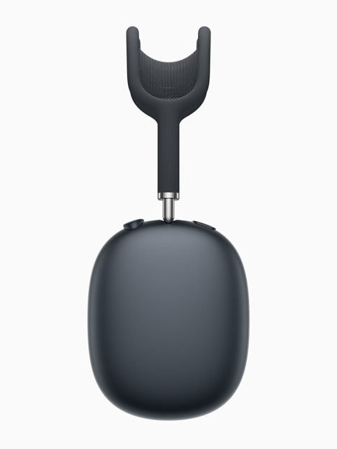 Gece Yar?s? AirPods Max’in yandan g?rünümü.