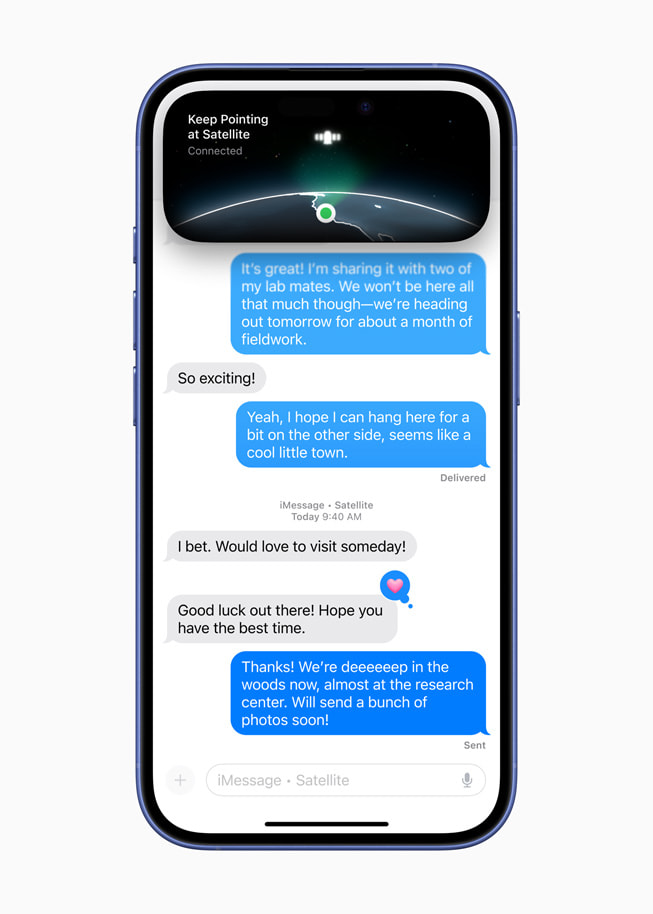iPhone 16, uydu üzerinden Mesajlar ekran?n? g?steriyor ve ekranda bir uydu g?rüntüsü ve mesajla?ma yer al?yor.