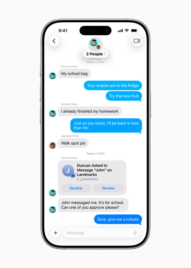 En Meldinger-skjerm p? iPhone?16?Pro viser en foresp?rsel som ber brukeren om enten ??avvise eller g? gjennom en foresp?rsel om ??sende en melding i?en annen?app.