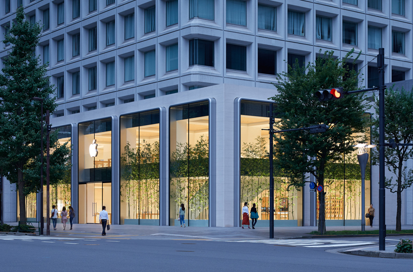 ???? ????? Apple Marunouchi ?? ??????.