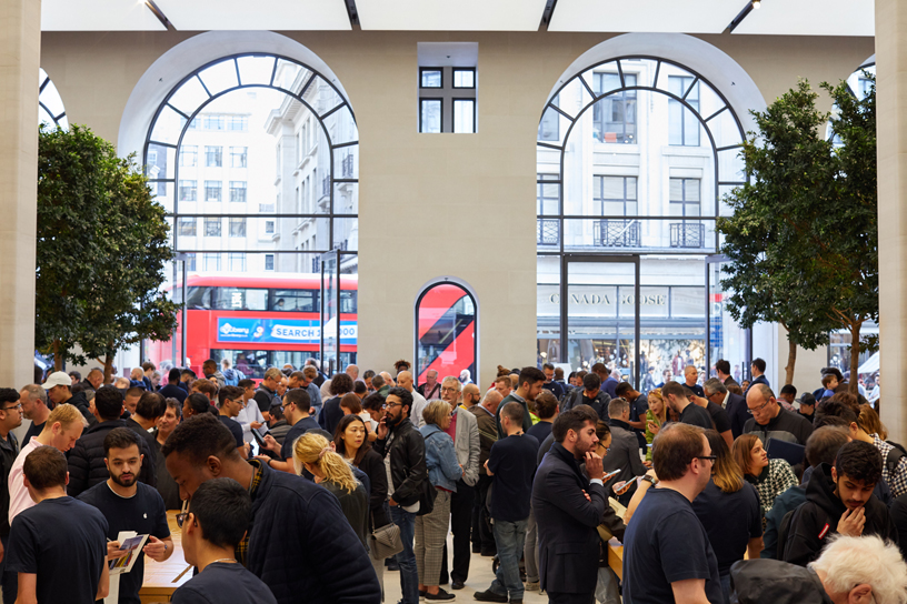 ?????? ???? ???? Apple Regent Street ?? ????.