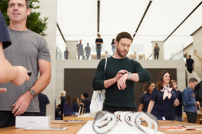 ???? ???? Apple Watch Series 4.