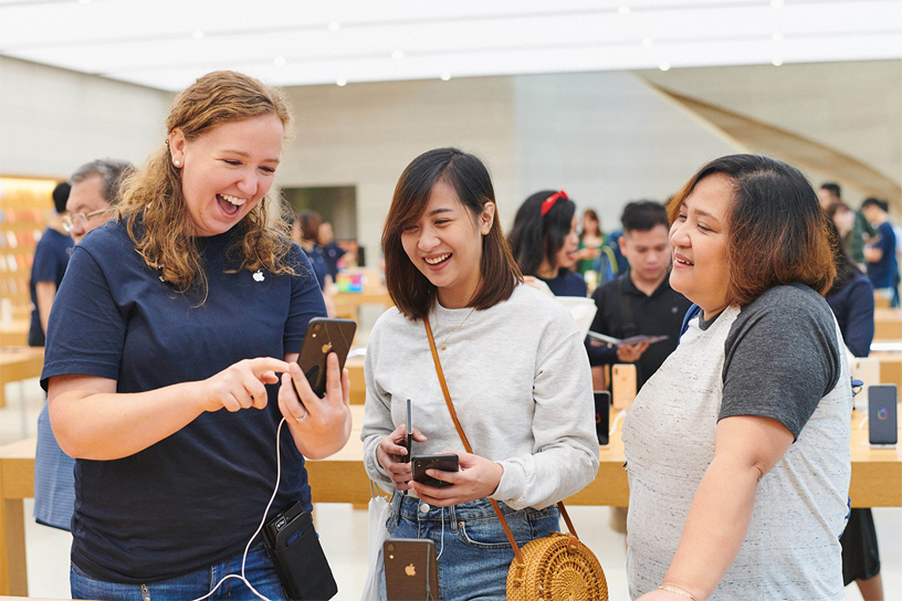 ???? ?? ???? Apple ???? ??????? ?? iPhone XR ????????.
