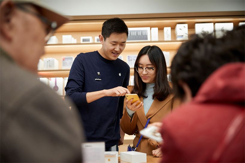 ??? ?? ???? Apple ???? ????? iPhone XR ????? ????????.