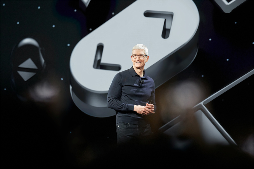 Tim Cook WWDC 2018’de sahnede.