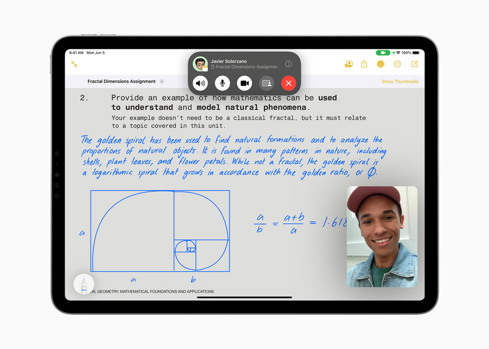 iPad Pro’da bir FaceTime aramas? ve Notlar’da ortak ?al??ma ?zelli?i g?steriliyor.