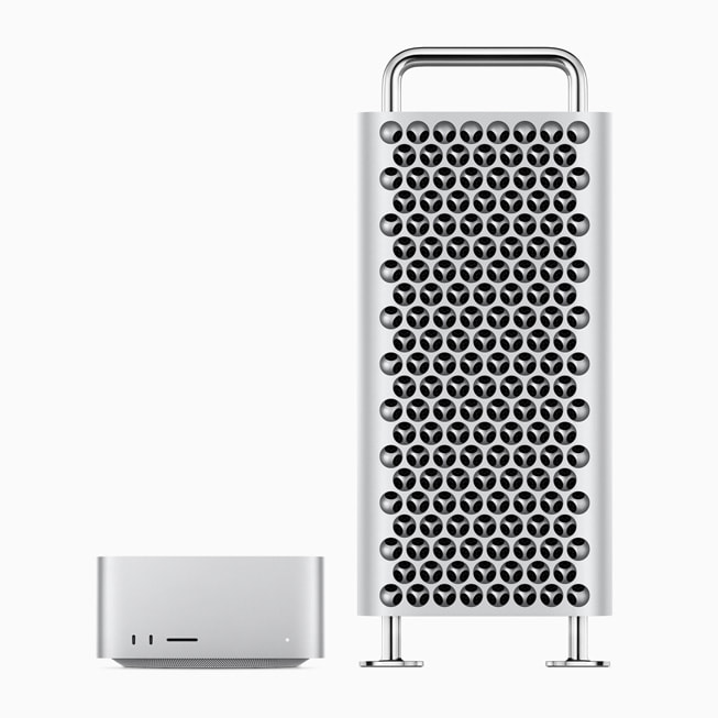Beyaz arka plan?n ?nünde yeni Mac Studio ve Mac Pro g?steriliyor.