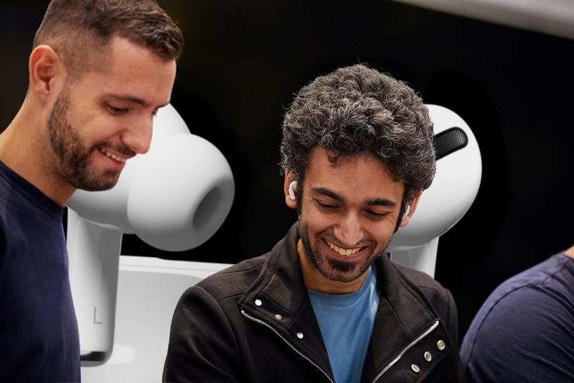??? ????? ???? ???? Apple?Piazza?Liberty ????? ?????? ??? ??????? ??? AirPods?Pro.