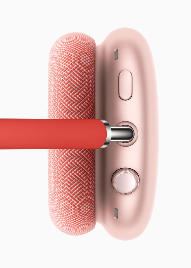 AirPods?Max’teki Digital Crown ve gürültü denetimi dü?mesi.