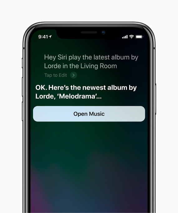 Siri’nin Lorde’nin Melodrama adl? en yeni albümünü g?sterdi?i iPhone X ekran?.