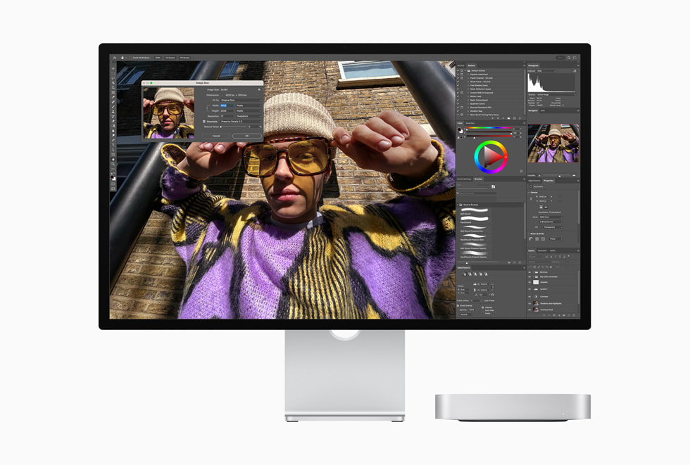 Mac mini’de Adobe Photoshop.