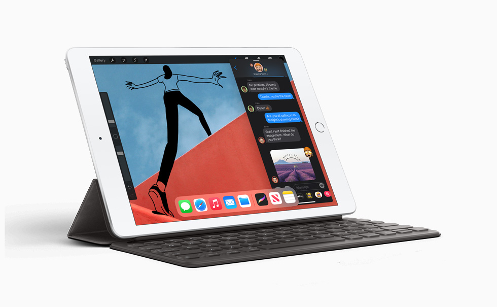 iPad (sekizinci nesil) ve Smart Keyboard.