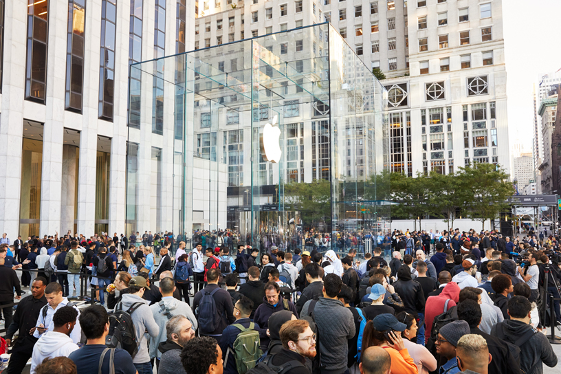 ??? ?? ?????? ???? ???? Apple Fifth Avenue ??????.