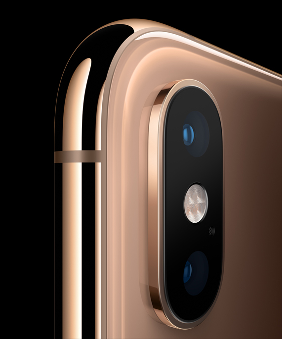 iPhone Xs’in üst k??esindeki ?ift kamera sistemi.
