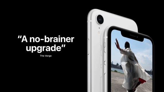 Animasyonlu inceleme metninin yan?nda duran iPhone XR.