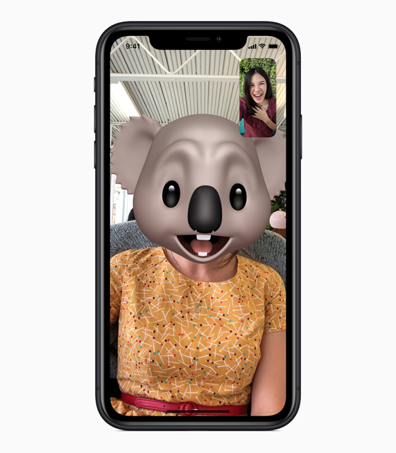 Ekranda Animoji FaceTime’?n g?sterildi?i iPhone XR.