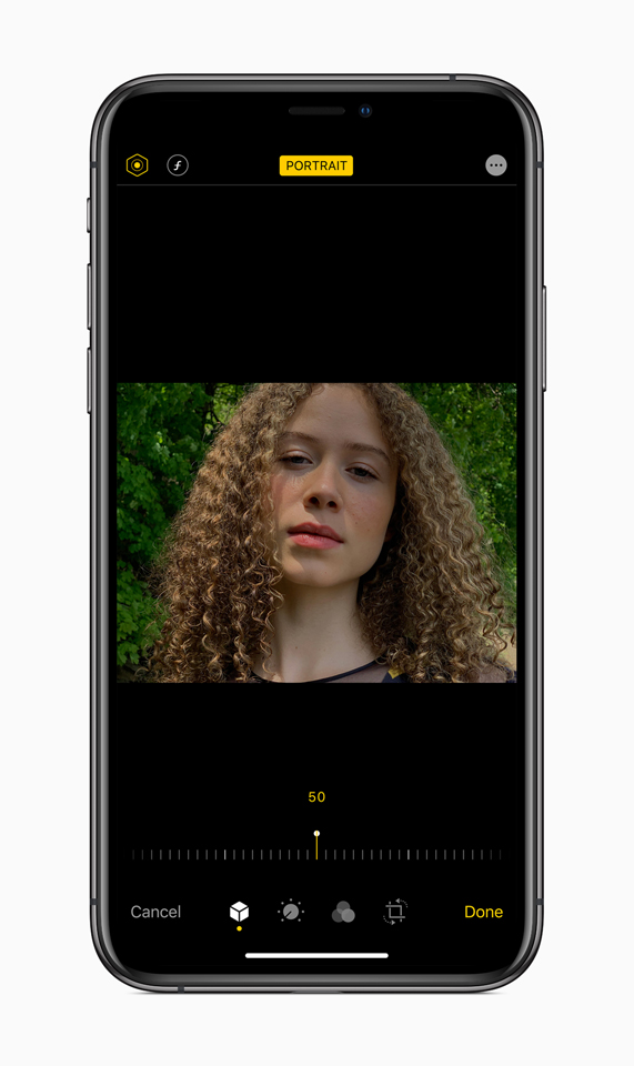 iOS 13’te Portre I???? ayarlar?n? g?steren gen? bir kad?n g?rseli. 