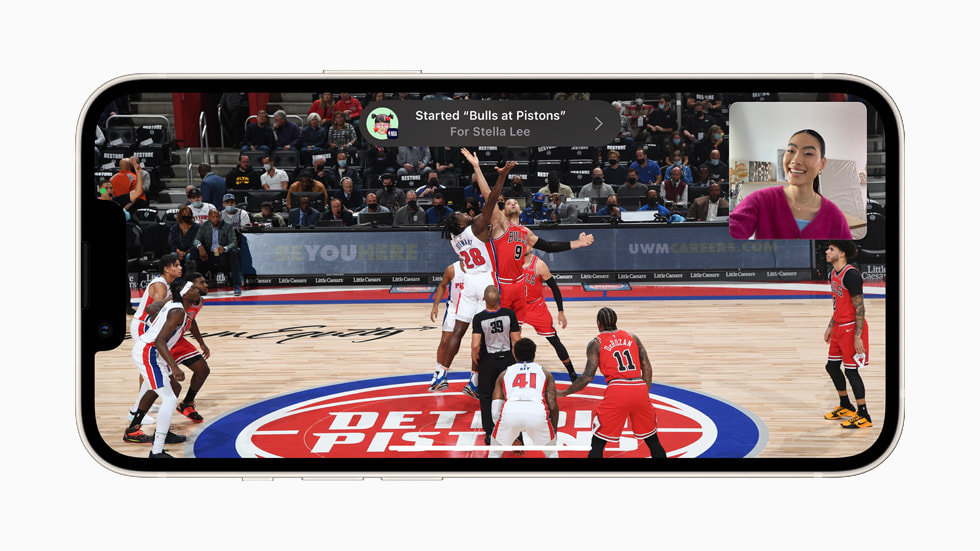 iPhone 13’te NBA uygulamas?nda SharePlay.
