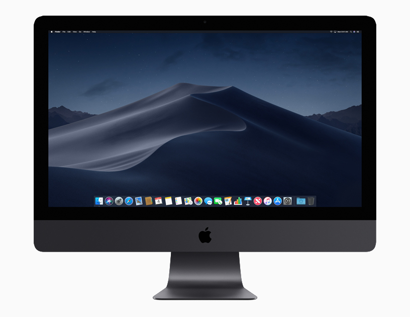 Gece, yerel saat ve dock ile birlikte Dinamik Masaüstü’nü g?steren iMac Pro.