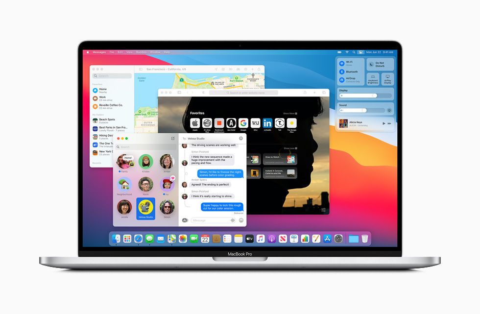 MacBook Pro’da macOS Big Sur sürümündeki Mesajlar uygulamas? g?steriliyor.