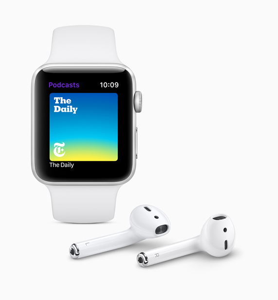 Yeni Podcast ekran?n? g?steren beyaz Apple Watch