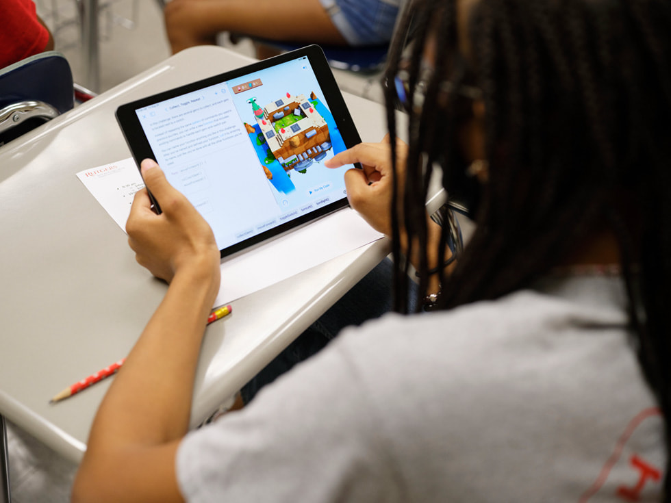 ???? ?? ?????? ?????? ????????? Rutgers 4-H Computer Pathways ?????? ???? iPad ?? ??? ?????.
