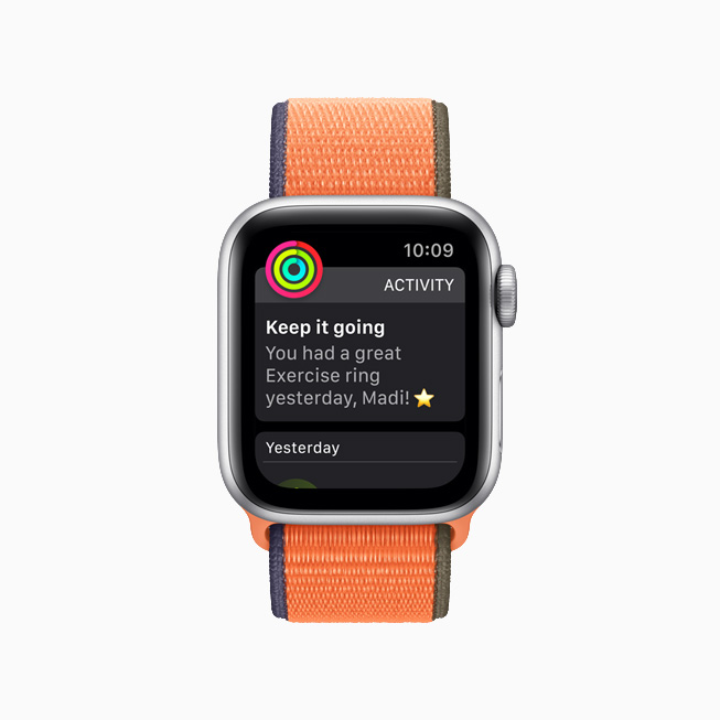 Apple Watch’ta aktivite halkalar? uyar?s?. 