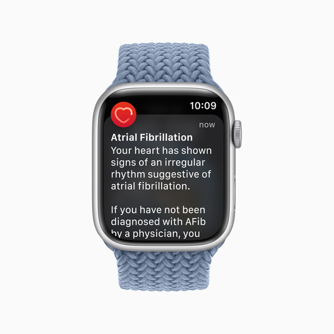 Apple?Watch Series?8’de atriyal fibrilasyona ba?l? düzensiz kalp ritmi bildirimi g?steriliyor.