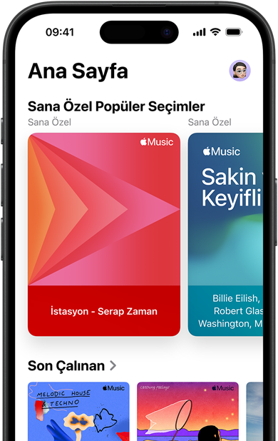iPhone ekran?nda Apple Music Ana Sayfa sekmesi, Sana ?zel Popüler Se?imler d?nen reklam? ile Jenny Court’un ki?iselle?tirilmi? istasyonlar? ve ?alma listeleri g?steriliyor