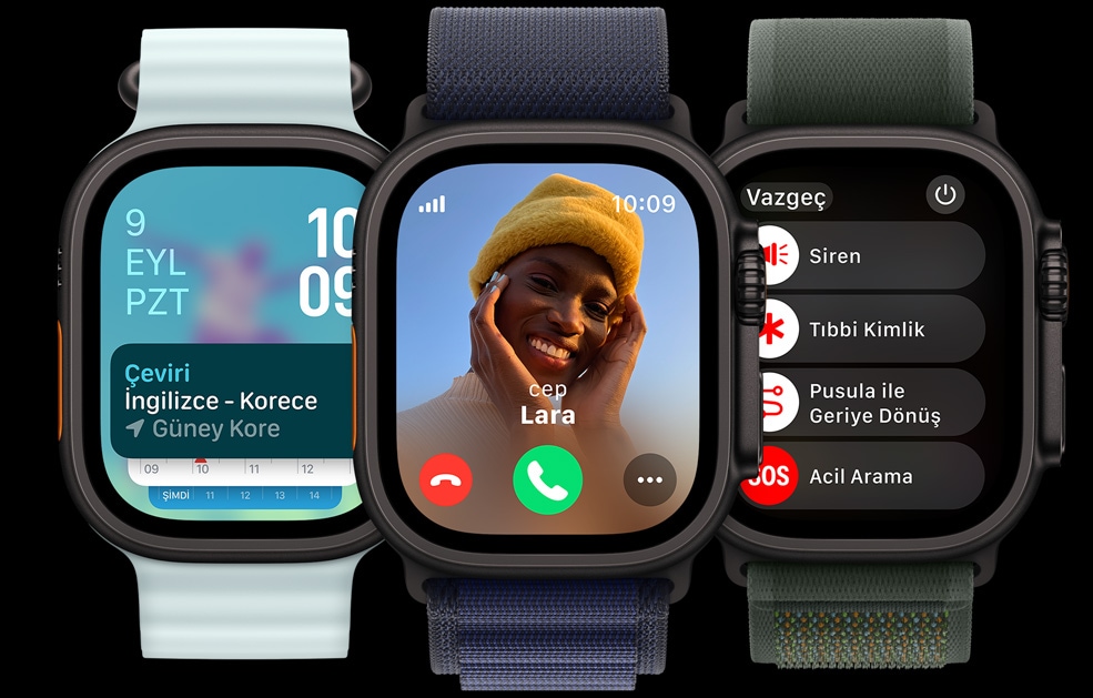 ü? Apple?Watch Ultra ekran?. Birinde ?eviri uygulamas? g?rülüyor Di?erinde gelen arama ekran?n? g?rülüyor. Sonuncuda da Siren, T?bbi Kimlik kart?, Geriye D?nü? ve Acil Arama simgeleri g?rülüyor.