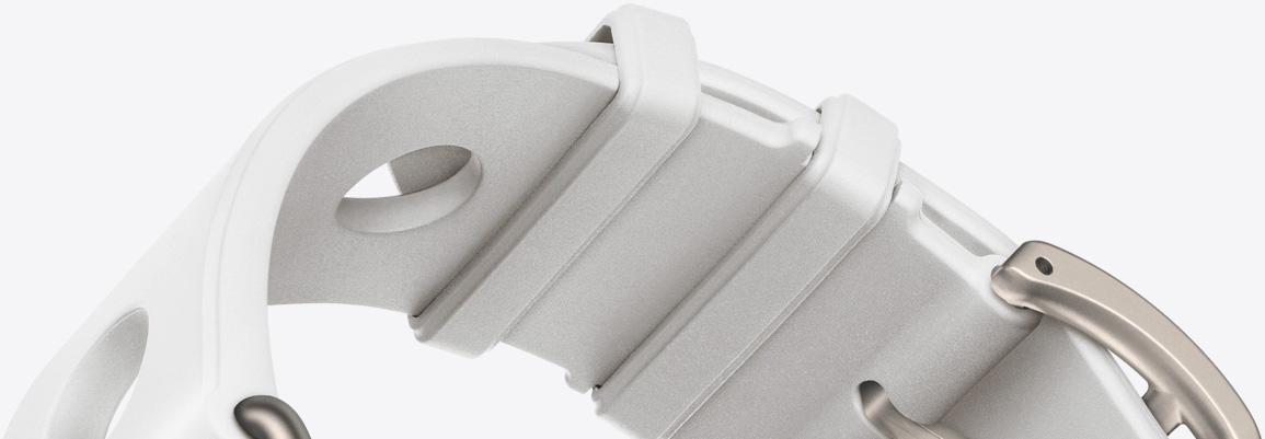 Apple Watch Hermès Scub'H Diving Blanc 白色錶帶，展示原色鈦金屬五金與錶釦