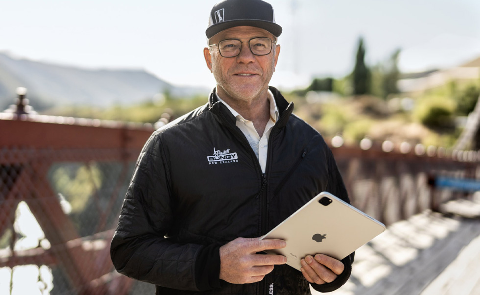 Henry van Asch es el director general y cofundador de AJ Hackett Bungy New Zealand.