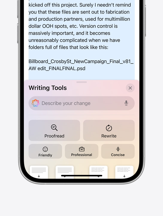 ?Apple Intelligence“ ra?ymo ?ranki? komandos ?iPhone 16 Pro“.
