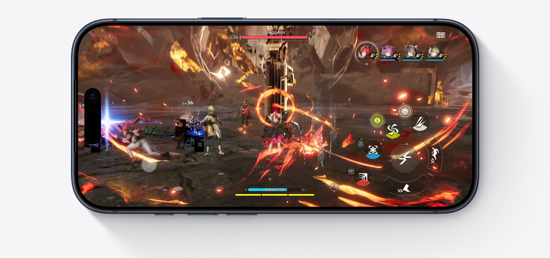 橫向的 iPhone 機(jī)身正面，螢?zāi)伙@示正在玩電子遊戲