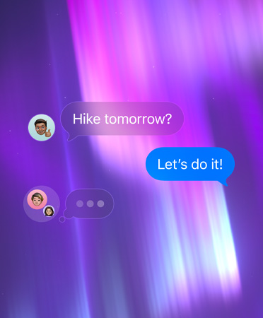 Chat grupal en Mensajes, con un fondo abstracto rosado, morado y azul