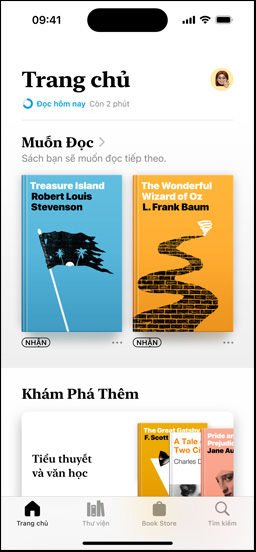 Màn hình iPhone hi?n th? m?c Dành Cho B?n trong ?ng d?ng Sách. Danh sách Top 5 M?i Tu?n ?ang ???c hi?n th?