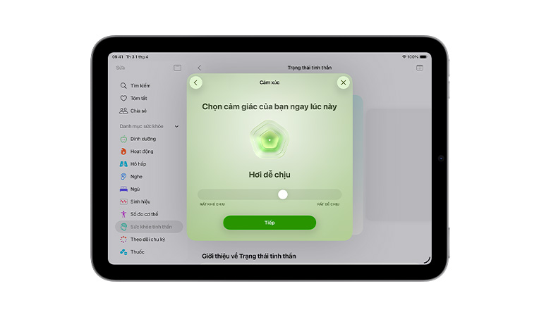 M?t ng??i ?ang ?eo Apple Vision Pro và s? d?ng ?ng d?ng Chú Tam